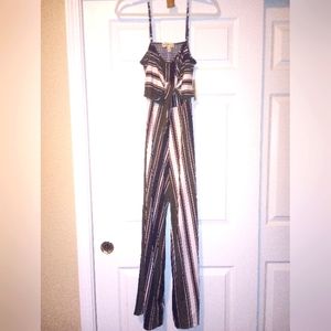 NWT🏷️ Striped pant romper with front top knot